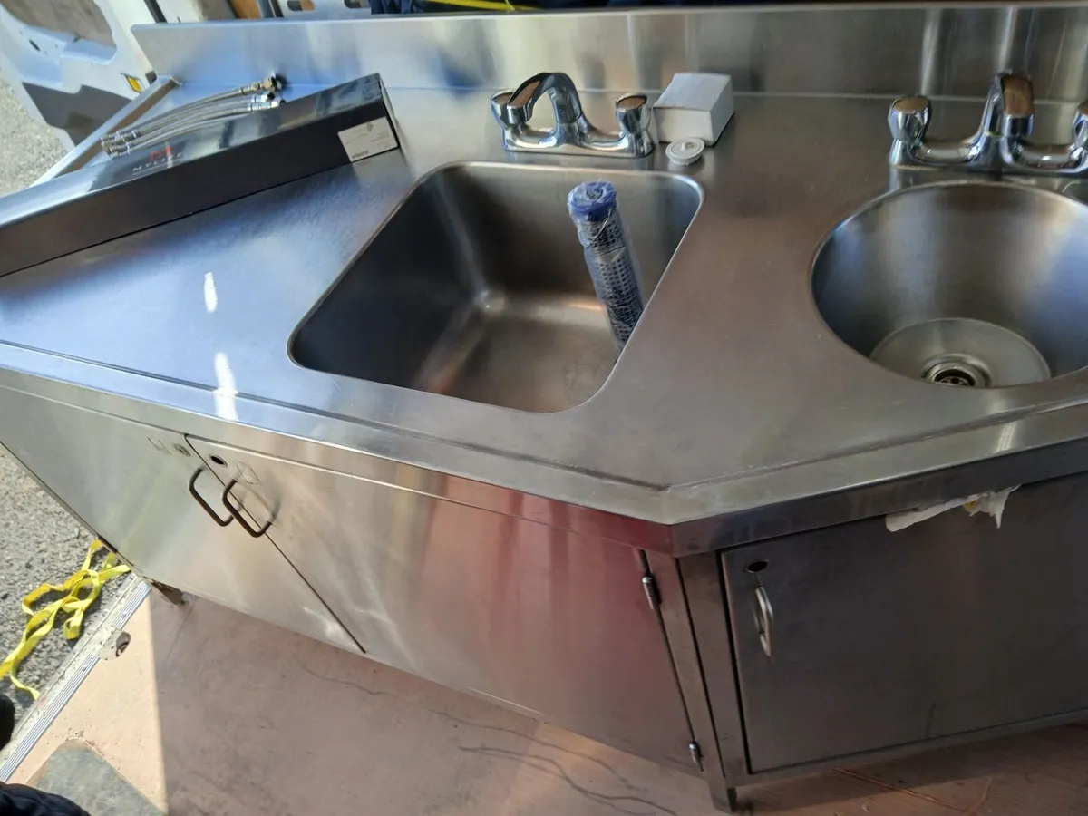 Staneless steel cabbinet double sink unit complete - Image 4