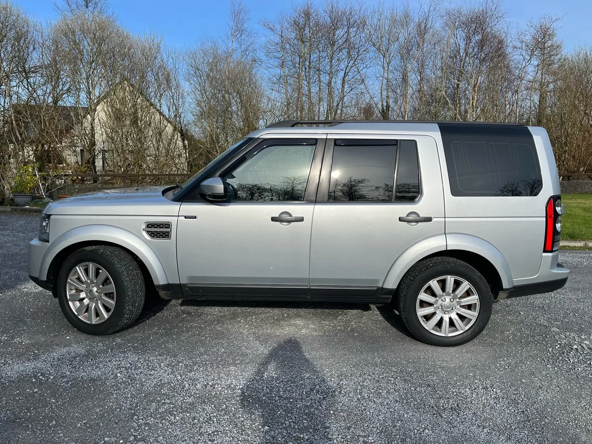 Landrover Discovery SDV6 - Image 3