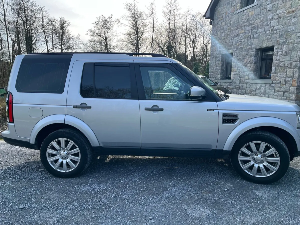 Landrover Discovery SDV6 - Image 4