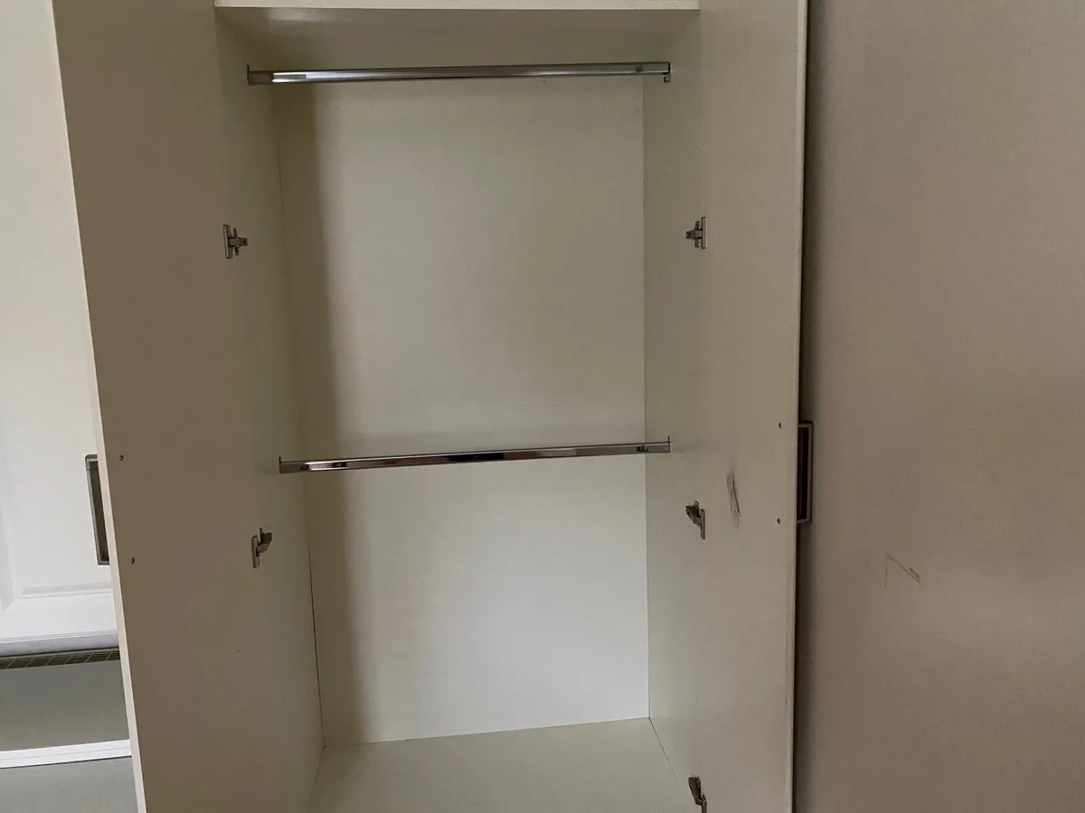 Built in wardrobes - Image 2