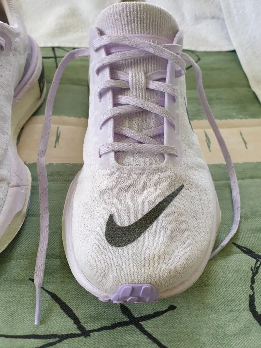 Nike ZoomX Invincible 3 Flyknit Womens Runners - Image 3