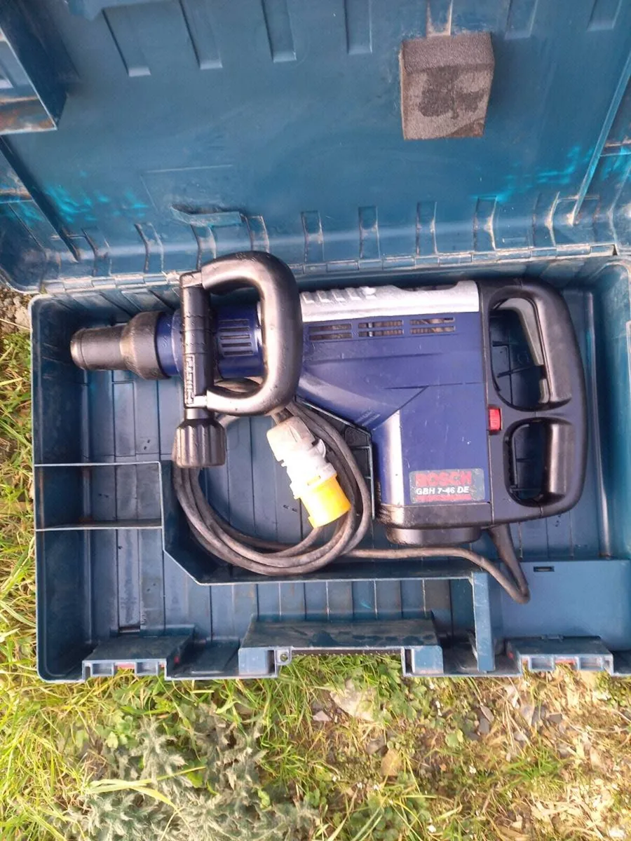 Bosch SDS Max Hammer Drill - Image 1