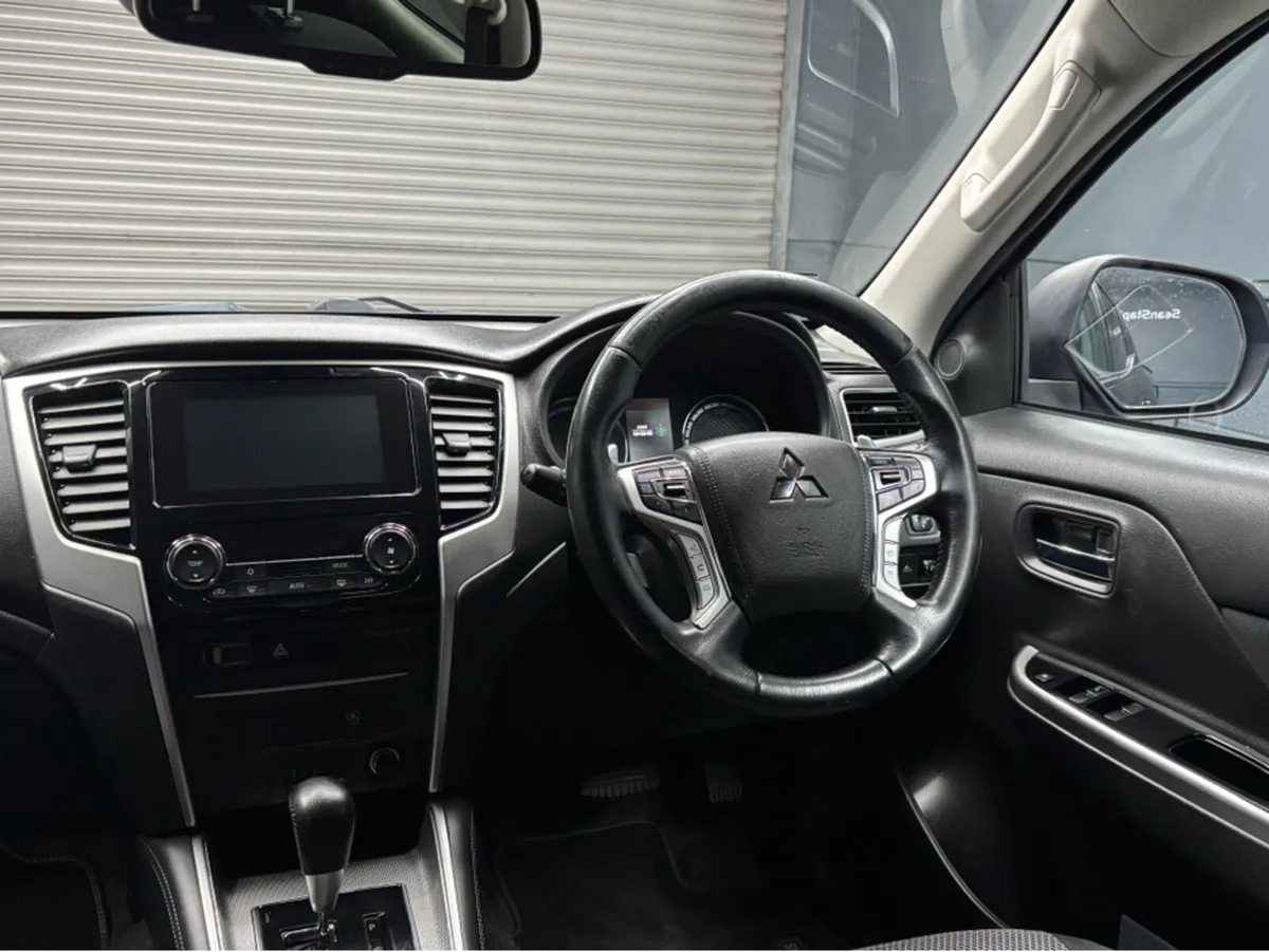 Mitsubishi L200 INTENSE 6AT 4DR AUTO 2.5 DID CR 4W - Image 3