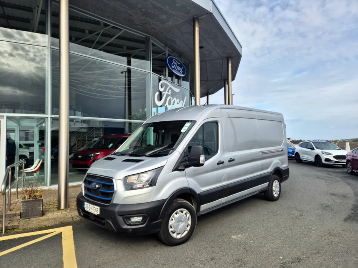 Ford Transit 350L 67KWH 135ZE AUTO - Image 1