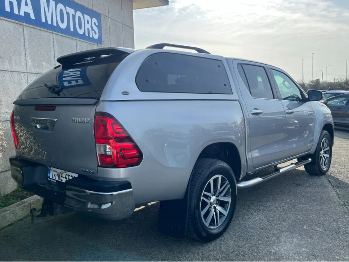 Toyota Hilux 2.4 D-4D INVINCIBLE AWD NO VAT //REVE - Image 4