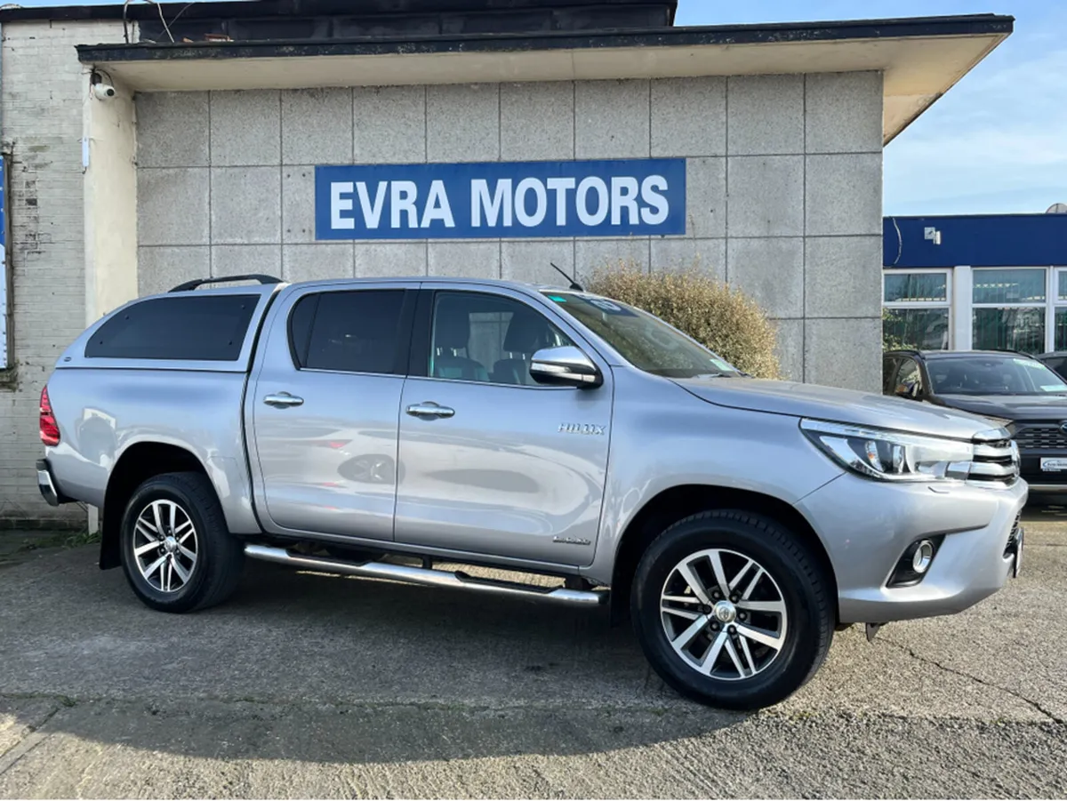 Toyota Hilux 2.4 D-4D INVINCIBLE AWD NO VAT //REVE - Image 3