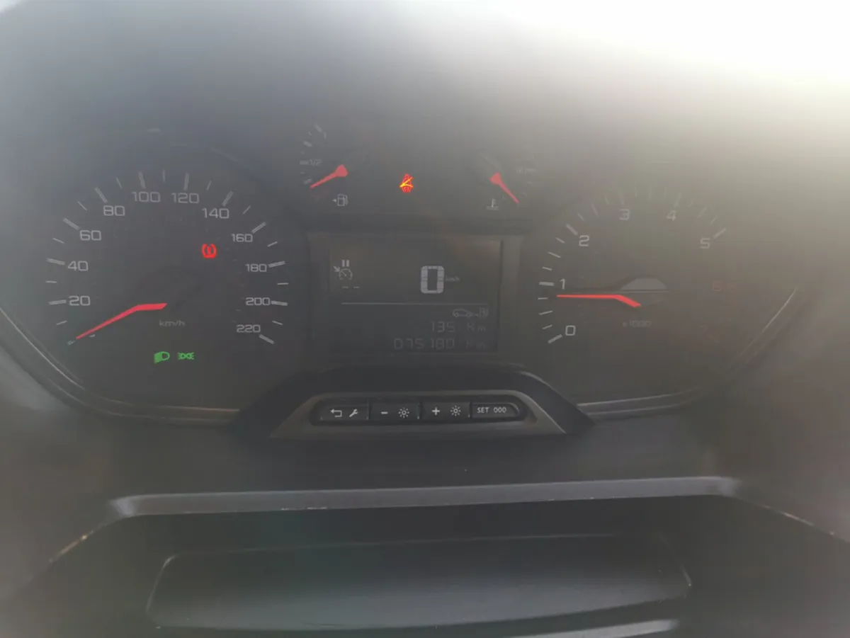 Peugeot Partner PRO PLUS 1.5 HDI 100 65 - Image 3