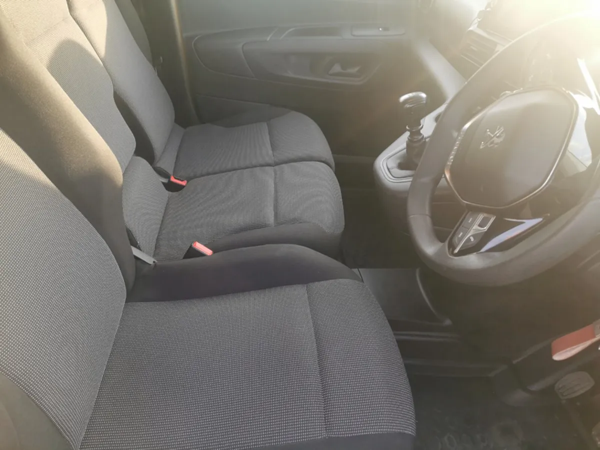 Peugeot Partner PRO PLUS 1.5 HDI 100 65 - Image 4