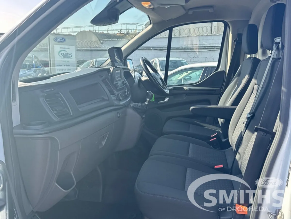 Ford Transit Custom TREND 2.0TD 130BHP SWB *FRESH - Image 3