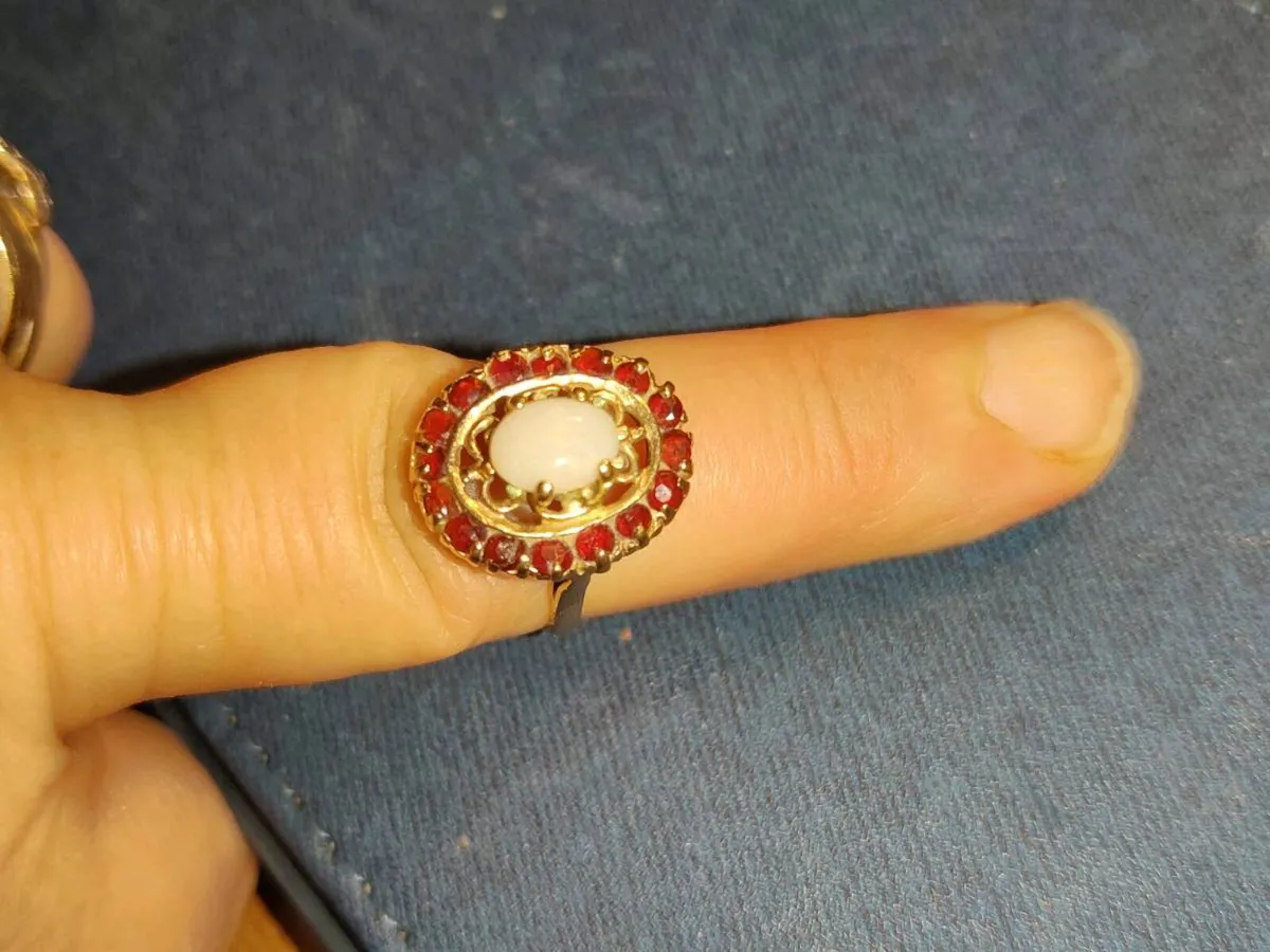 EDWARDIAN OPAL & GARNET, 9CT Gold Heavy Dress Ring - Image 4