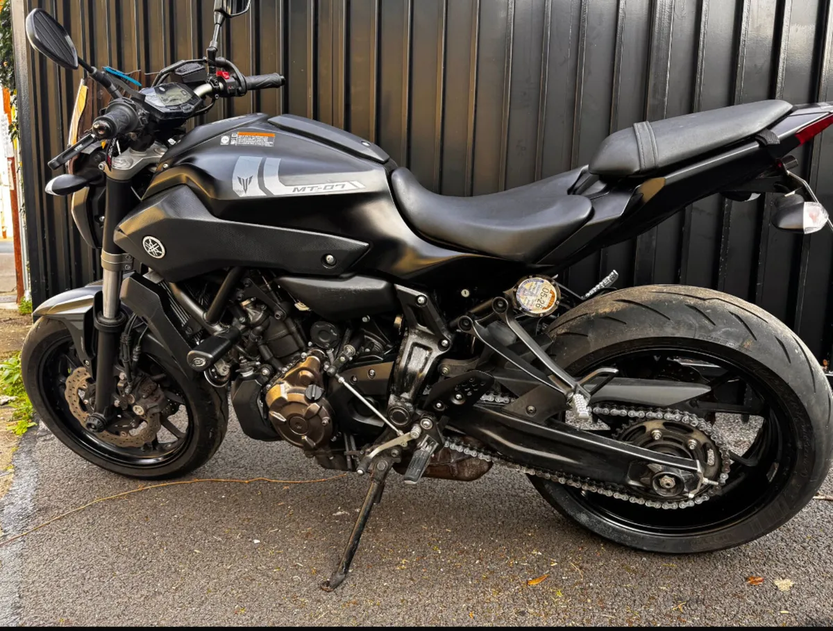Yamaha MT 07 - Image 2