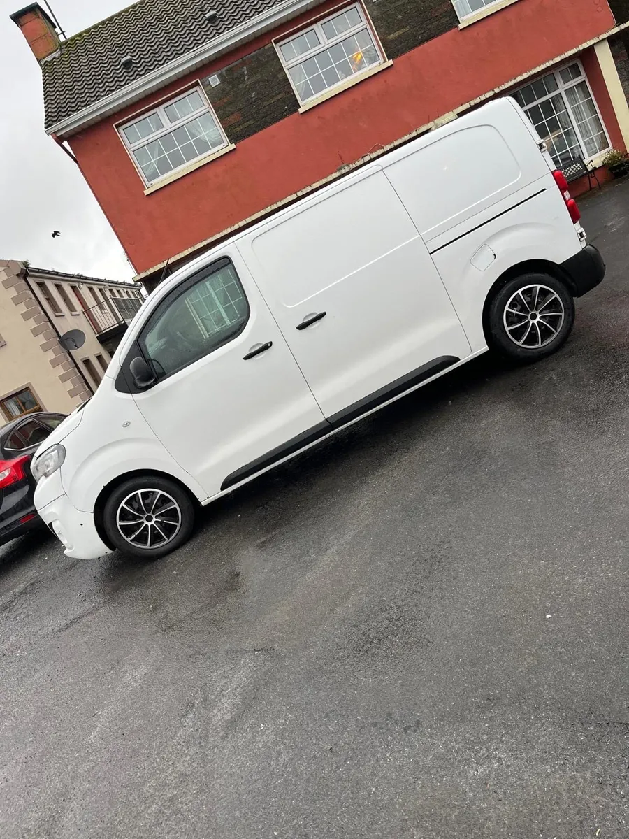 2019 Peugeot Expert Low mileage - Image 4