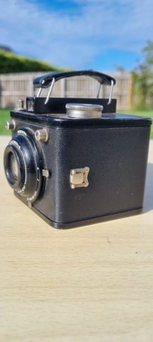 Kodak Brownie Flash Six-20 - Image 4