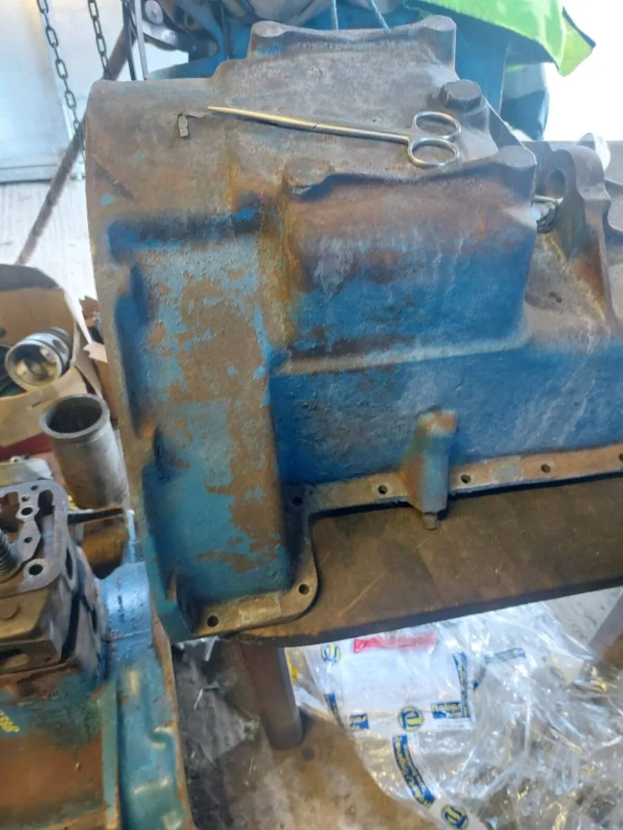 Vintage tractor parts - Image 2