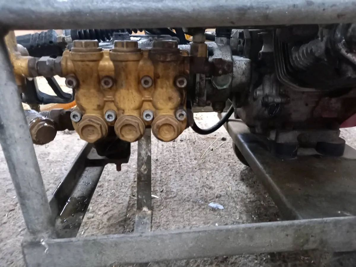 Petrol Power Washer - Image 3