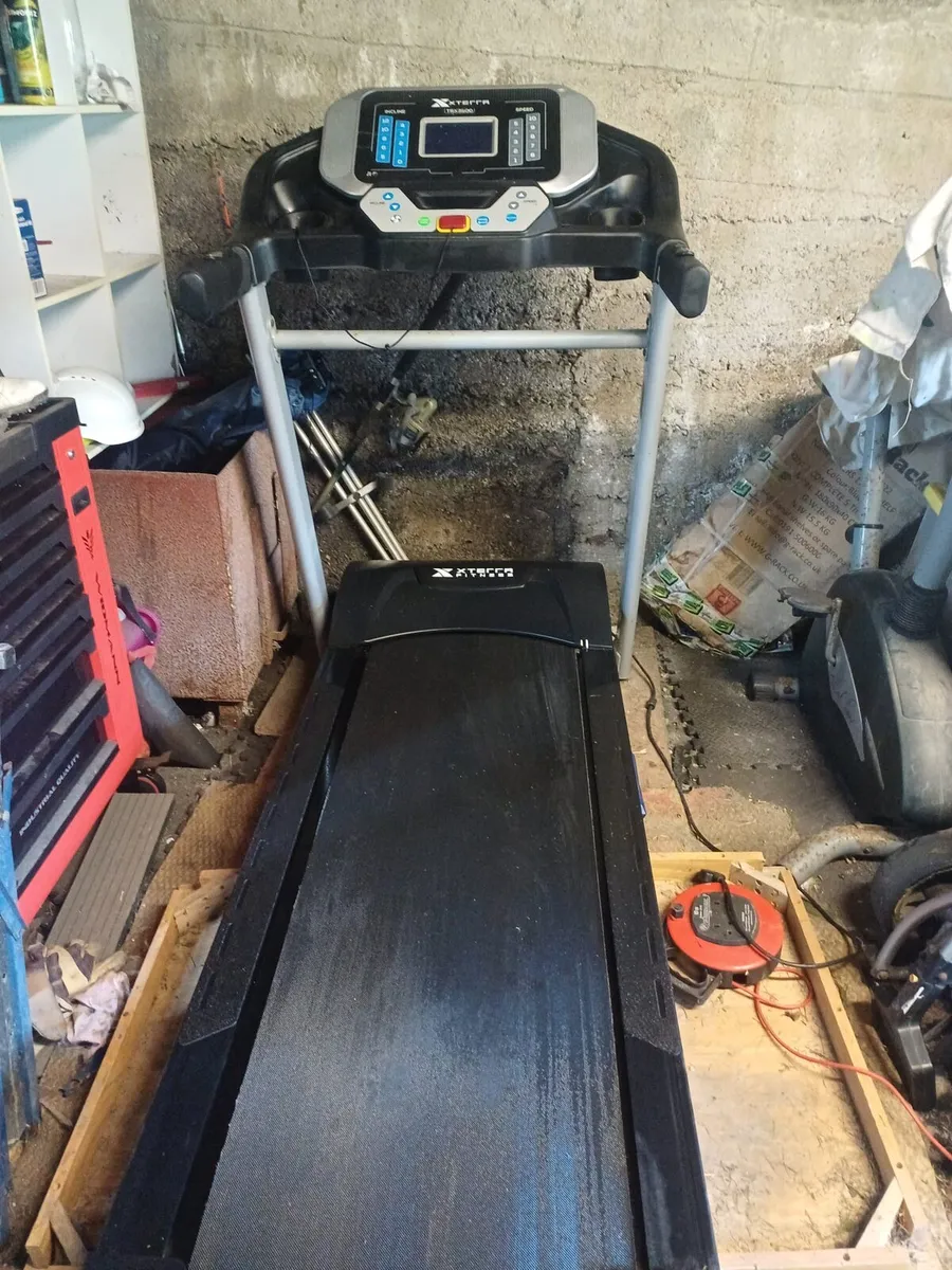 Treadmill - Image 1