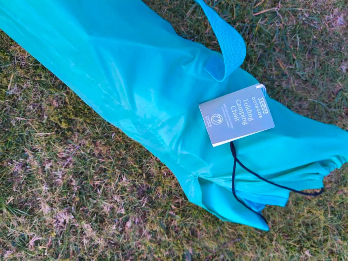 New camping chair 10 euro not used tags on - Image 3