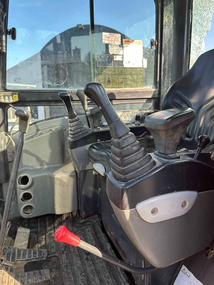 Doosan Dx27z digger - Image 4