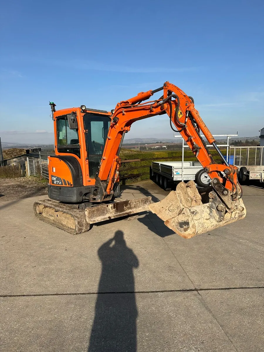 Doosan Dx27z digger - Image 3