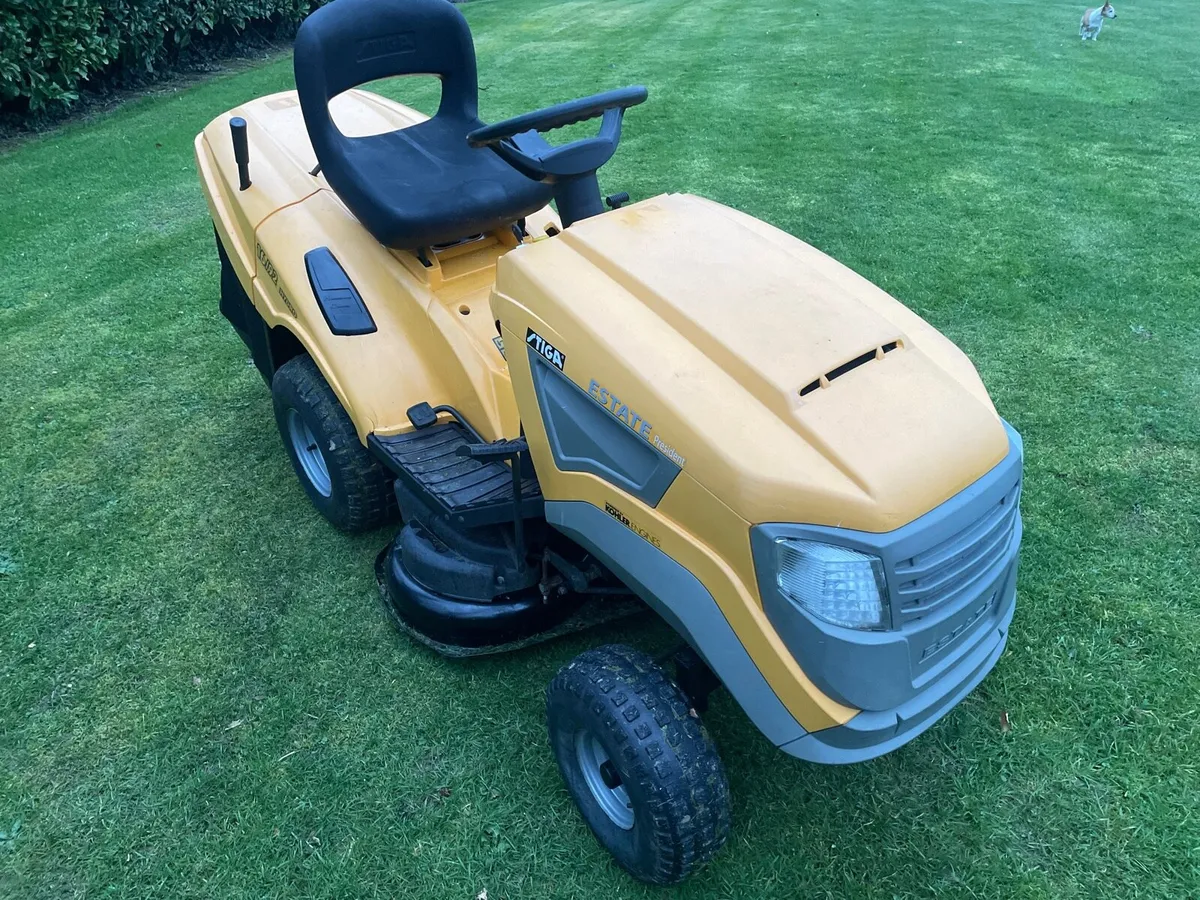 Stiga ride on mower - Image 2