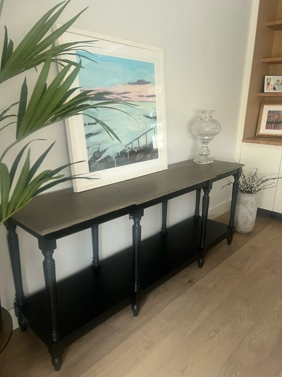 Hedgeroe console table - Image 1