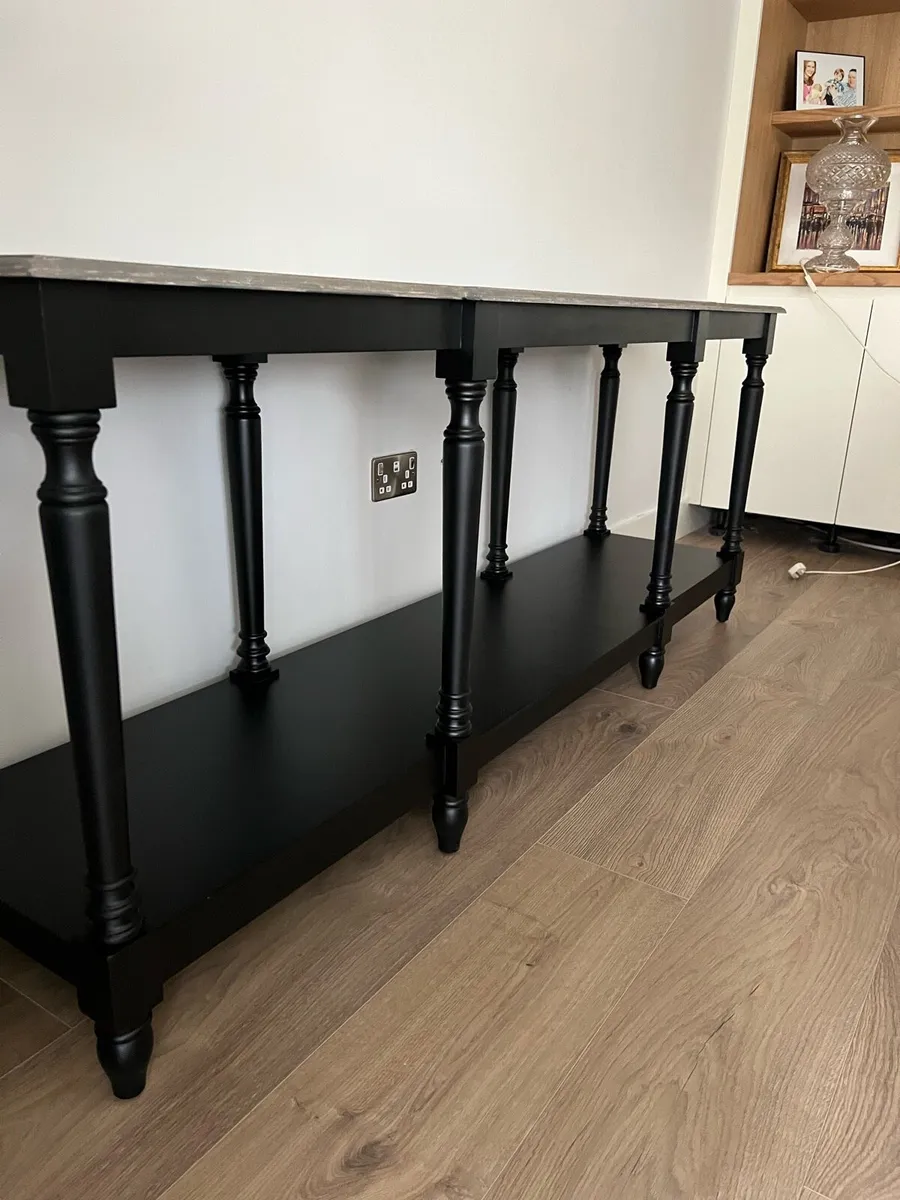 Hedgeroe console table - Image 2