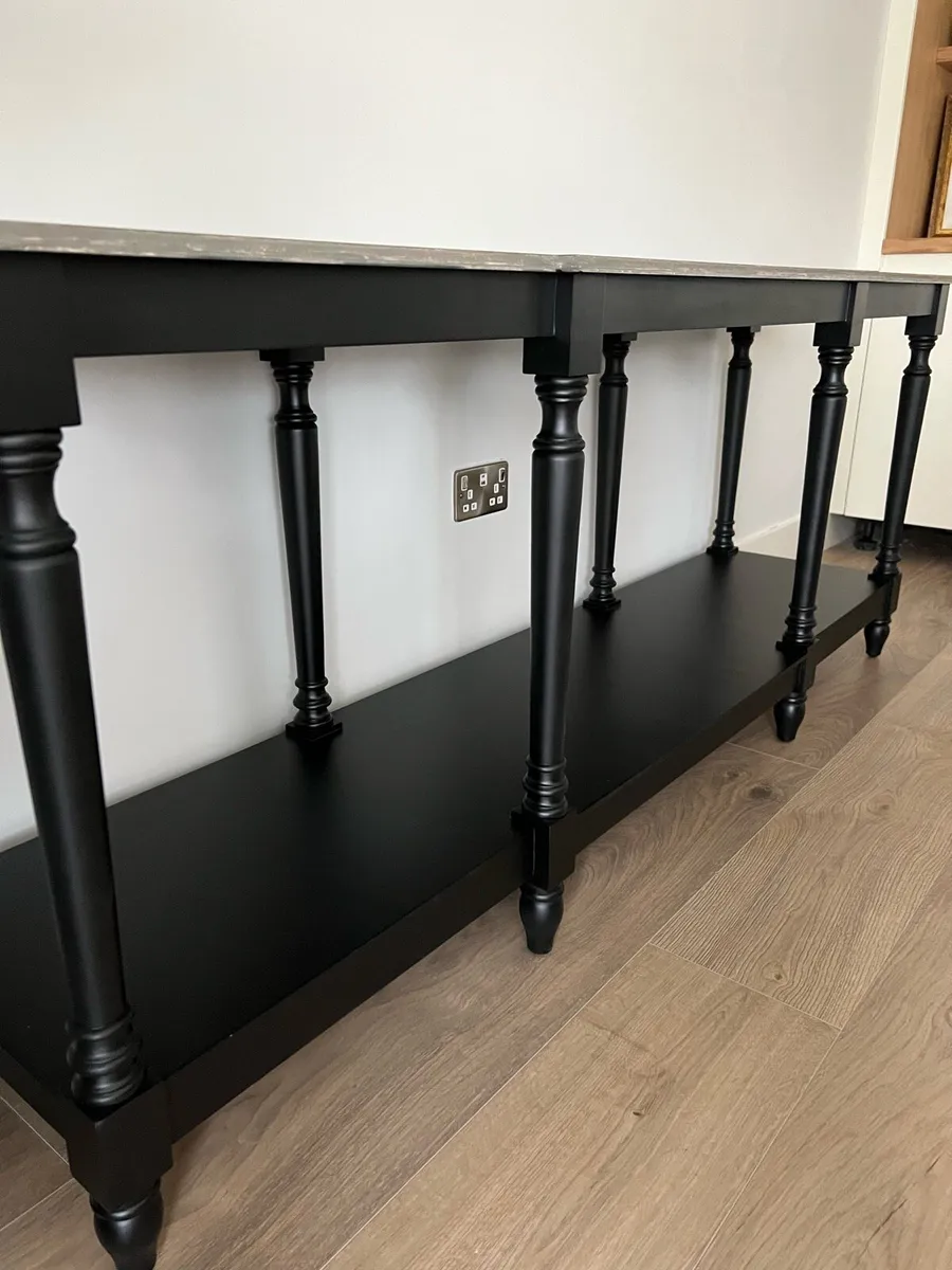 Hedgeroe console table - Image 3