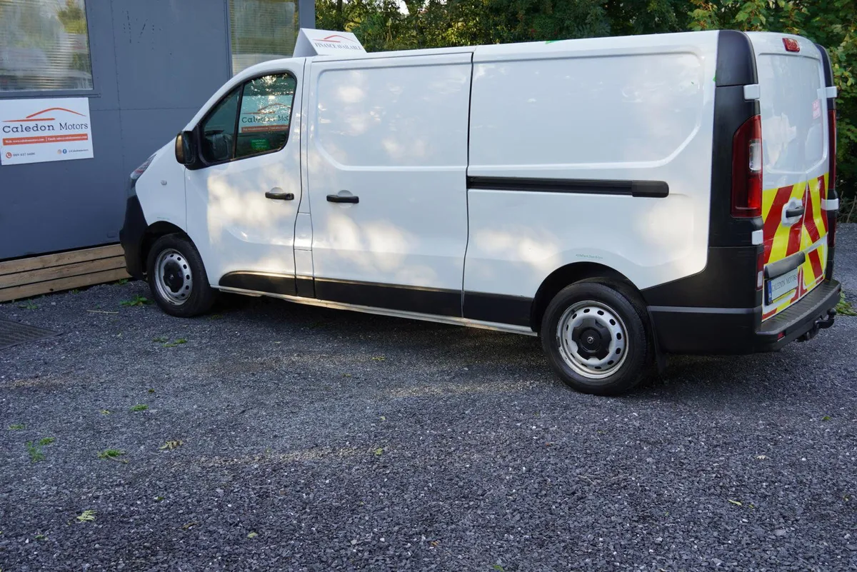 192 OPEL VIVARO-LOW KM- NEW CVRT - Image 3