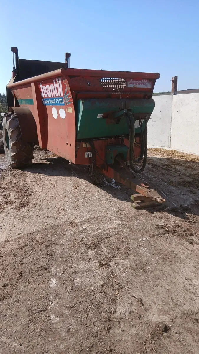 Dung spreader - Image 1