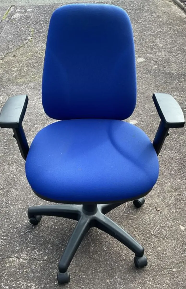 Office Swivel Chair - Image 2