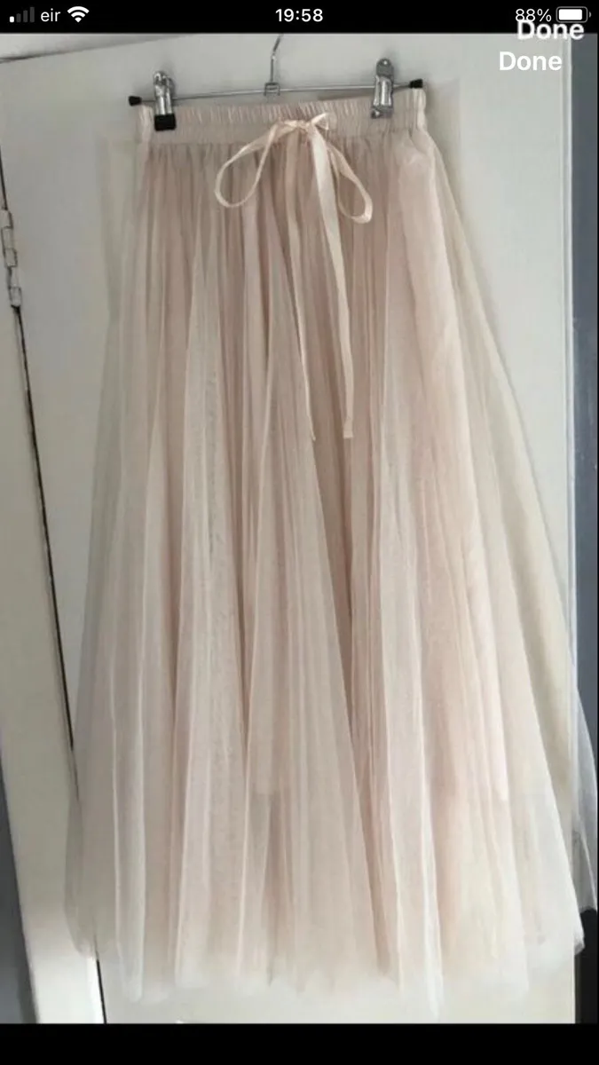 Ladies stunning designer skirt size S €15 - Image 4