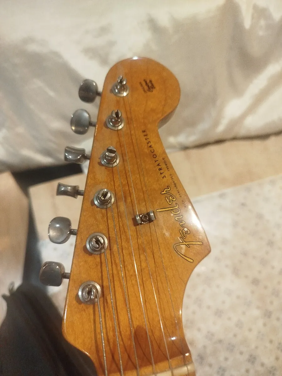 Fender Stratocaster / fender bass man 1990s - Image 4