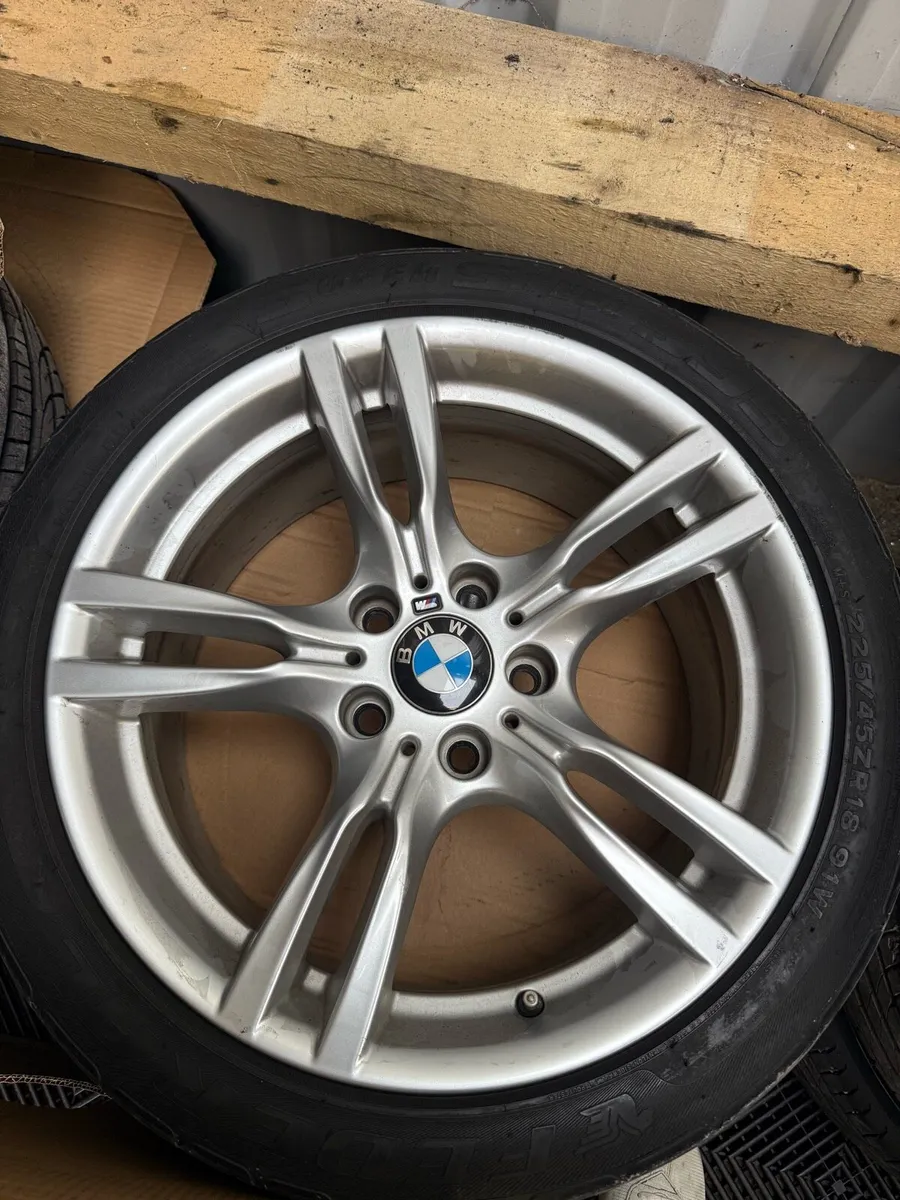 18-inch Genuine BMW Style 400M alloy wheel - Image 3