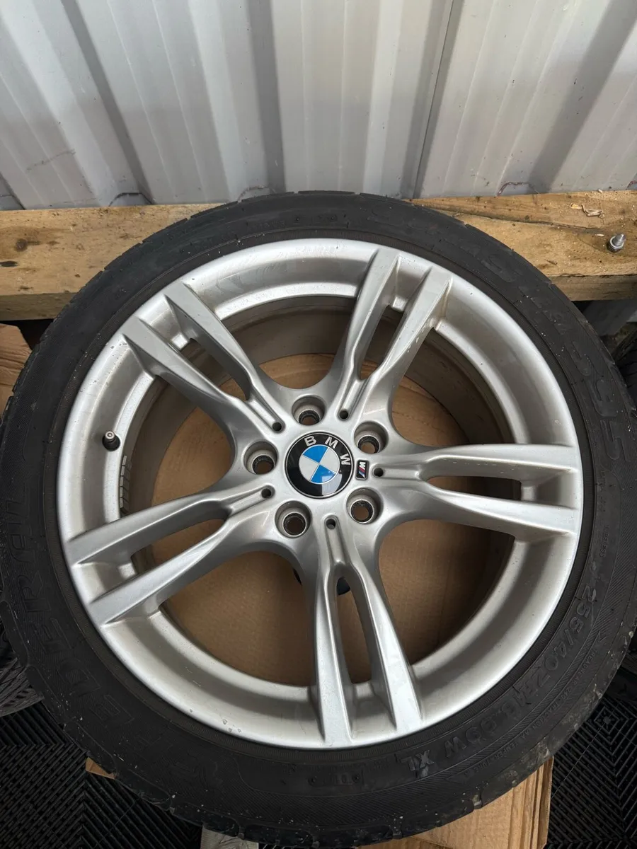 18-inch Genuine BMW Style 400M alloy wheel - Image 2