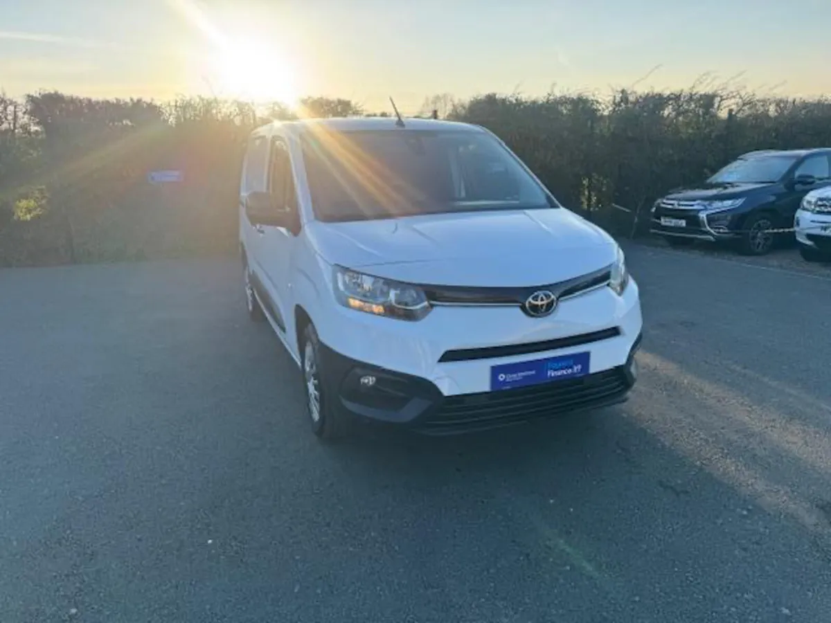 Toyota Proace City 1.5 - HIGH SPEC - NO VAT - Image 2