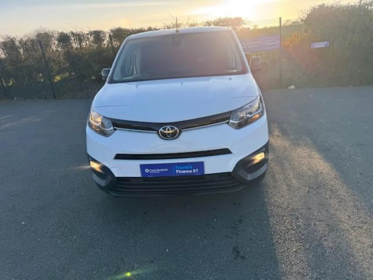 Toyota Proace City 1.5 - HIGH SPEC - NO VAT - Image 3
