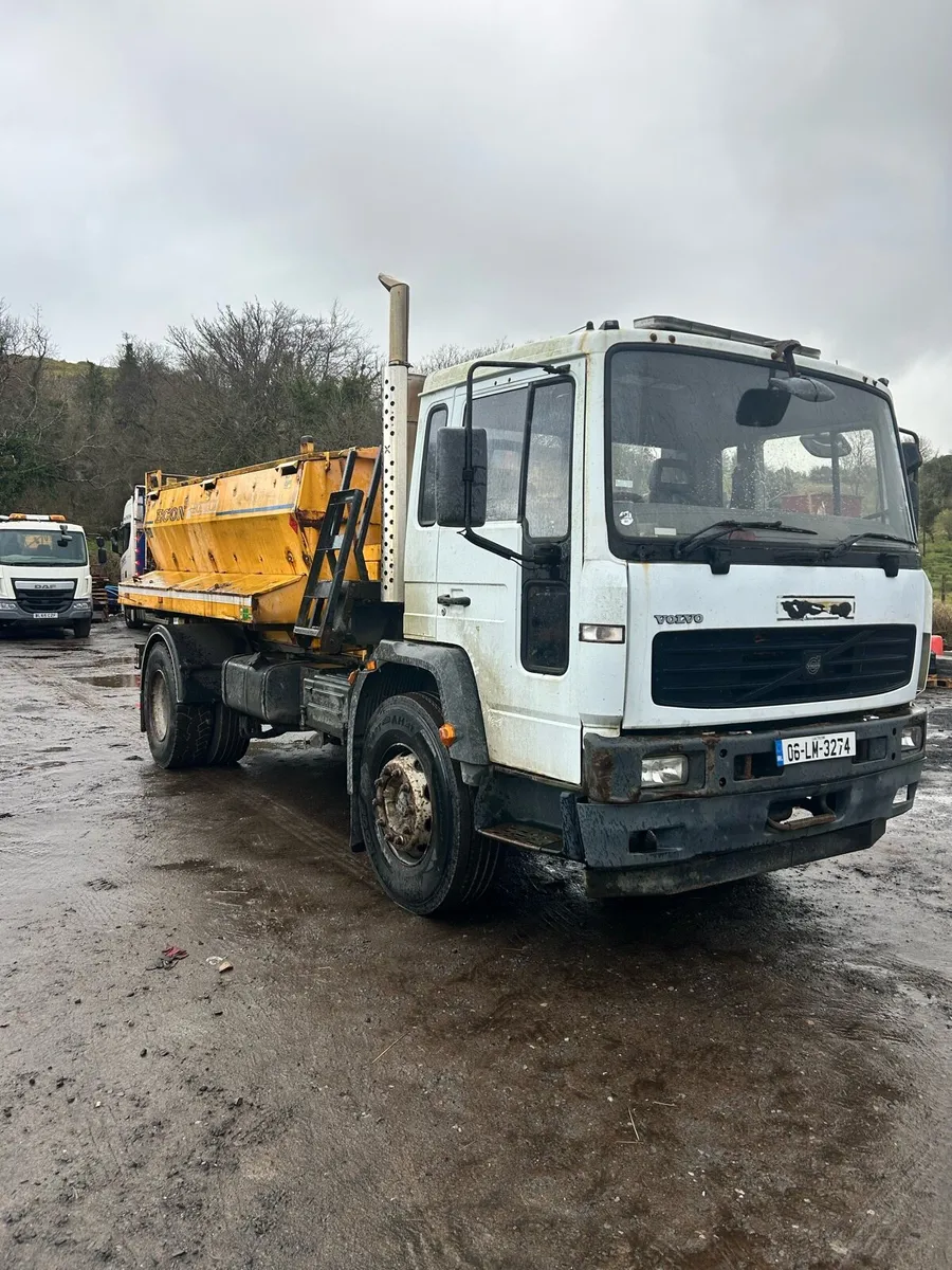 volvo hotbox lorry - Image 2