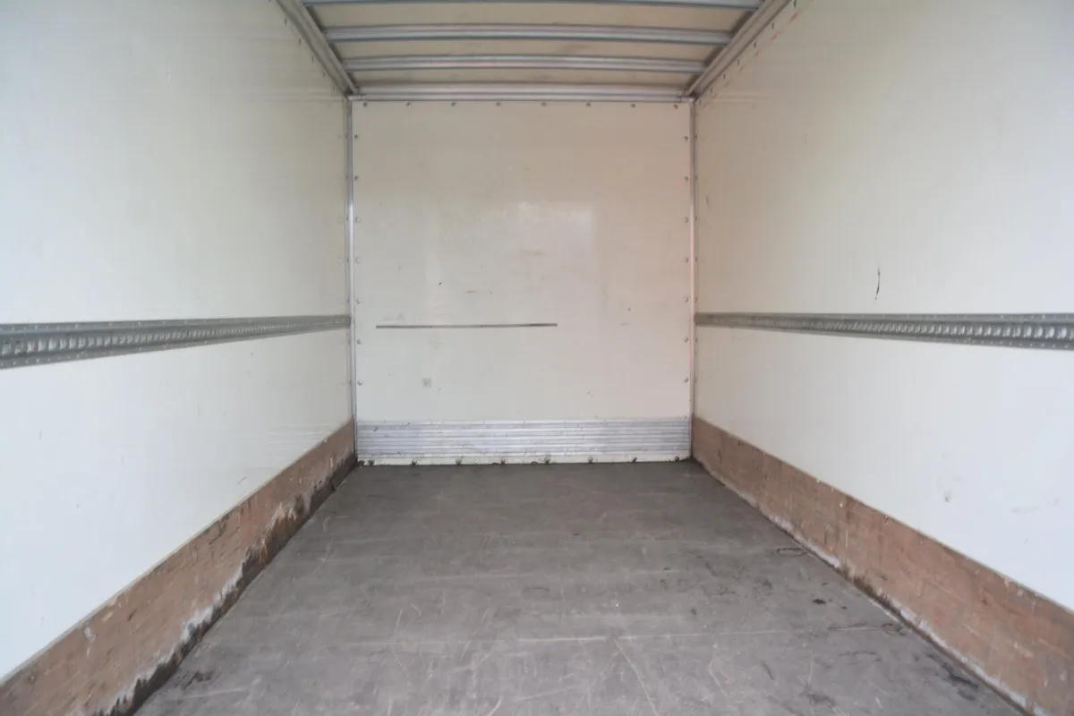 Ford Transit Box & 750kg aluminium tail lift - Image 2