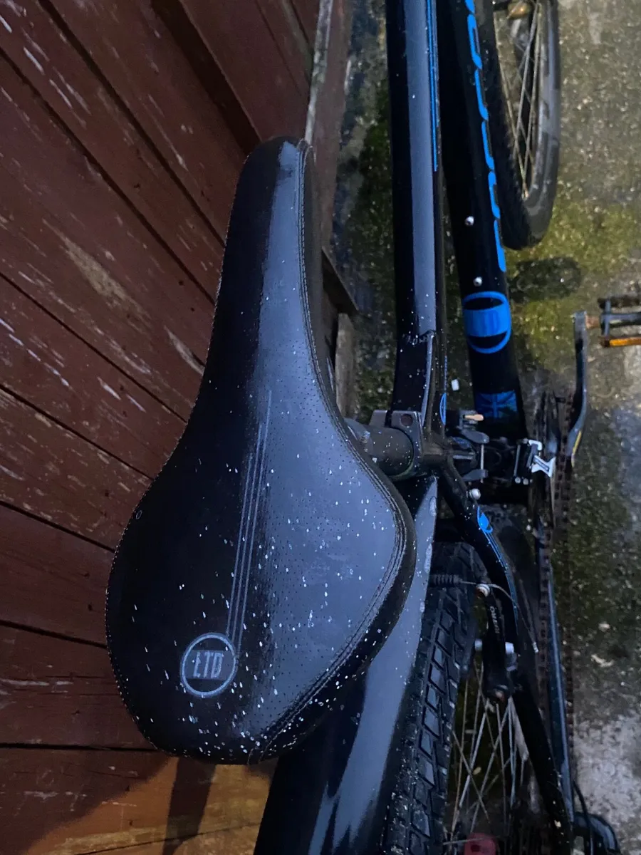 Carrera axle ltd edition - Image 2