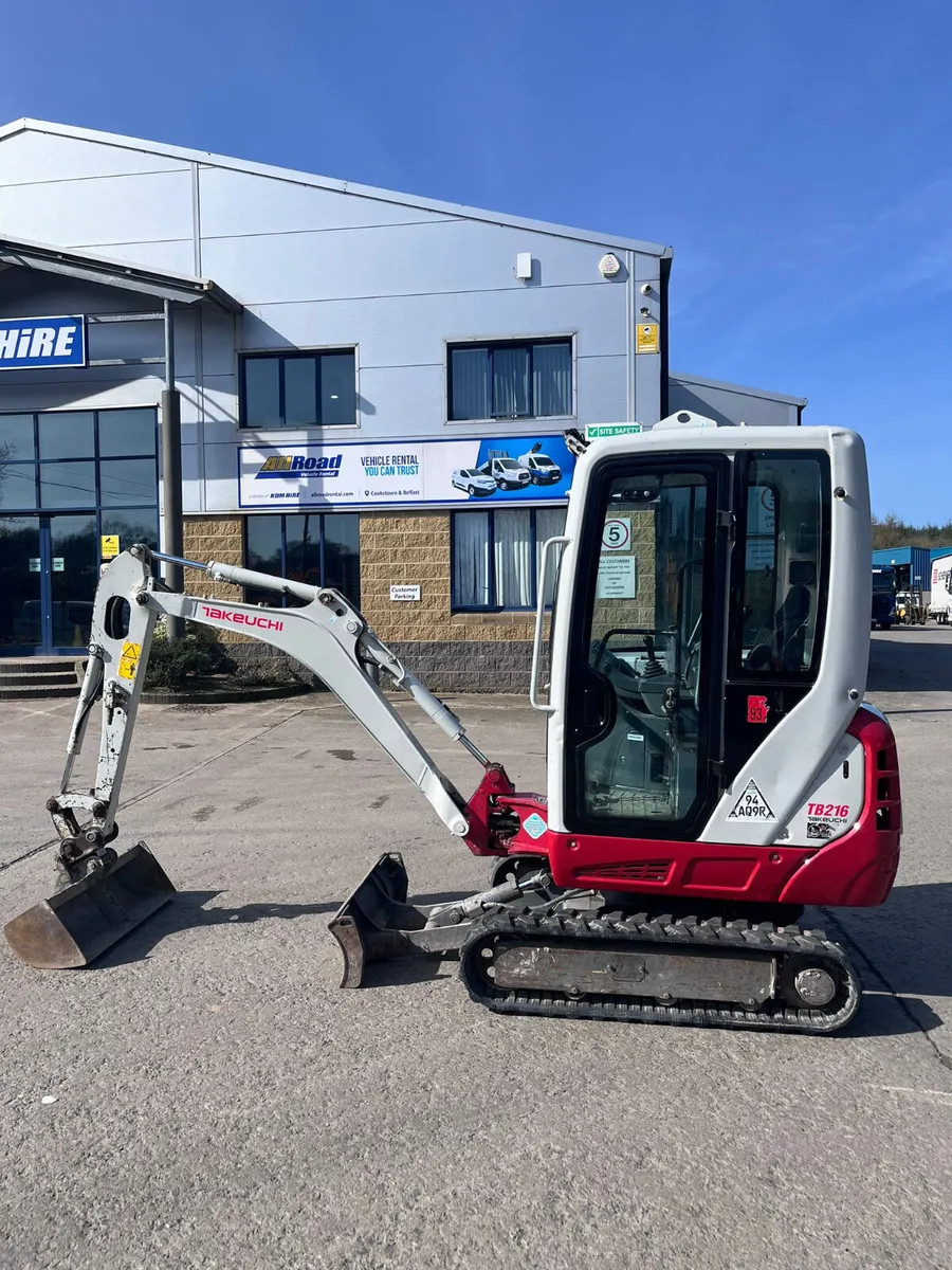 2018 TAKEUCHI TB216 1.5T MINI DIGGER - Image 1