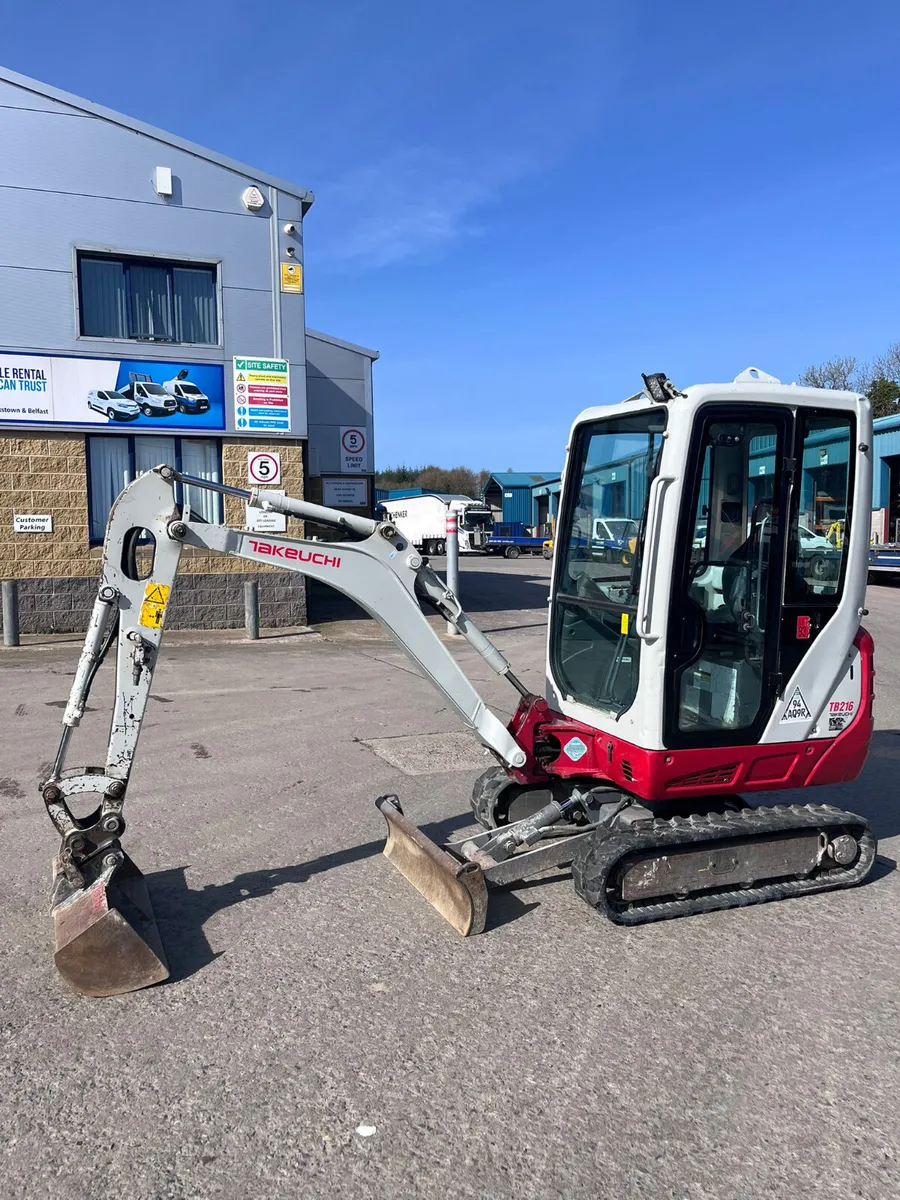 2018 TAKEUCHI TB216 1.5T MINI DIGGER - Image 3