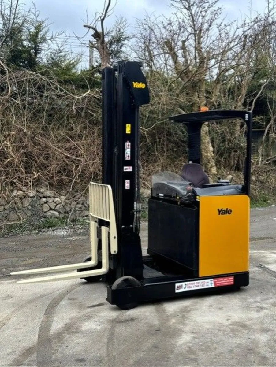 YALE MR16 REACH TRUCK