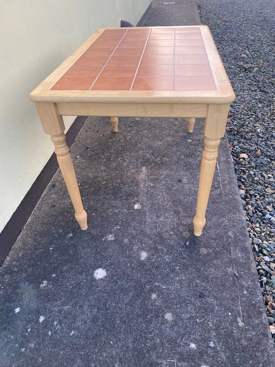 Kitchen table - Image 4