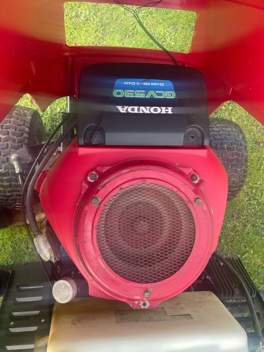 Honda GCV 530 Tractor - Image 2