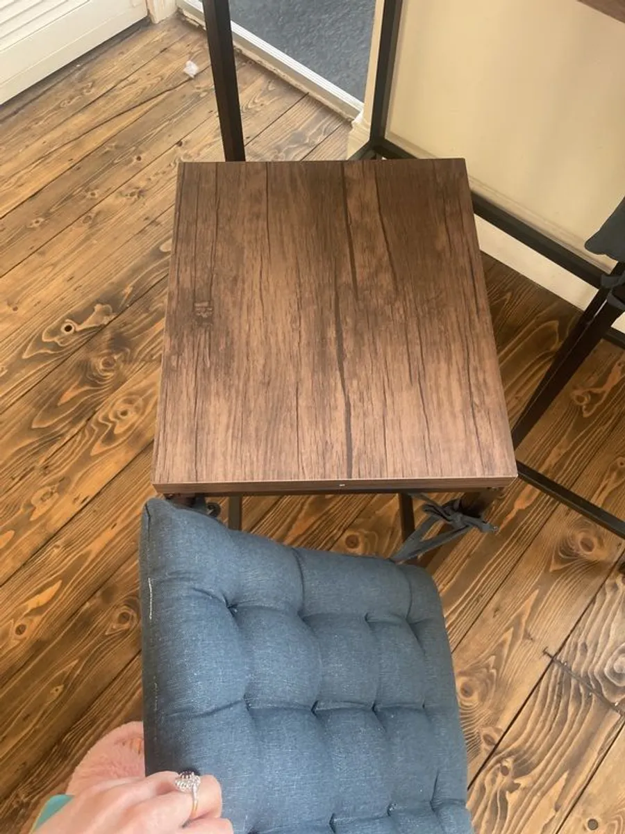 bar table and stools - Image 4
