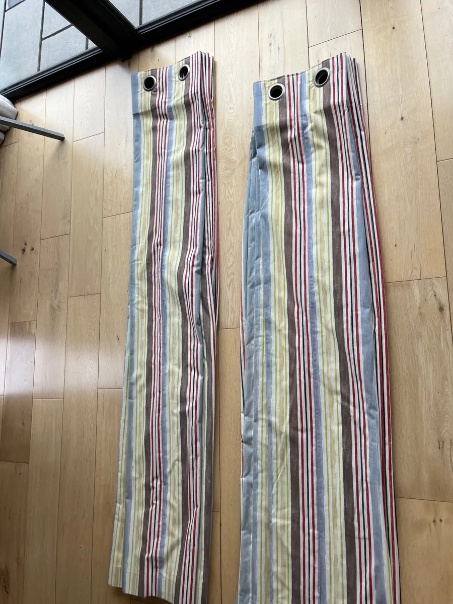 Curtains - Image 3