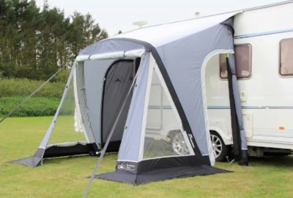 Awning - Swift Air 220 SC Air–Excellent Condition - Image 1