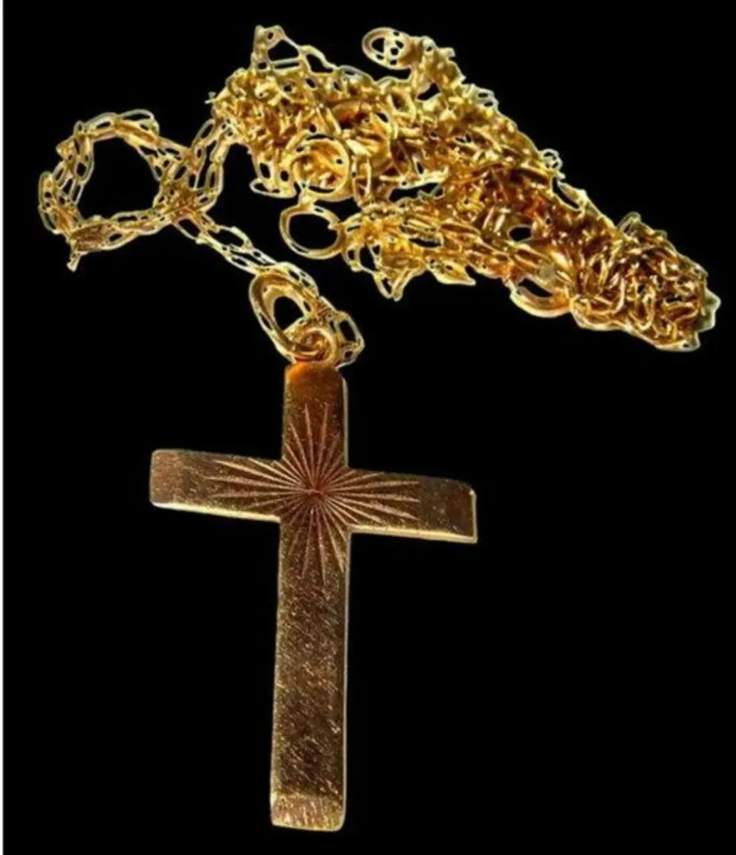 Vintage Hallmarked 9ct Cross & Chain - Image 1