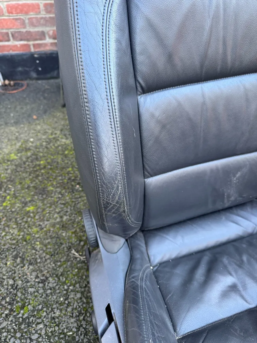 Mk5 golf r32 gti3 door leather and cloth seats - Image 3