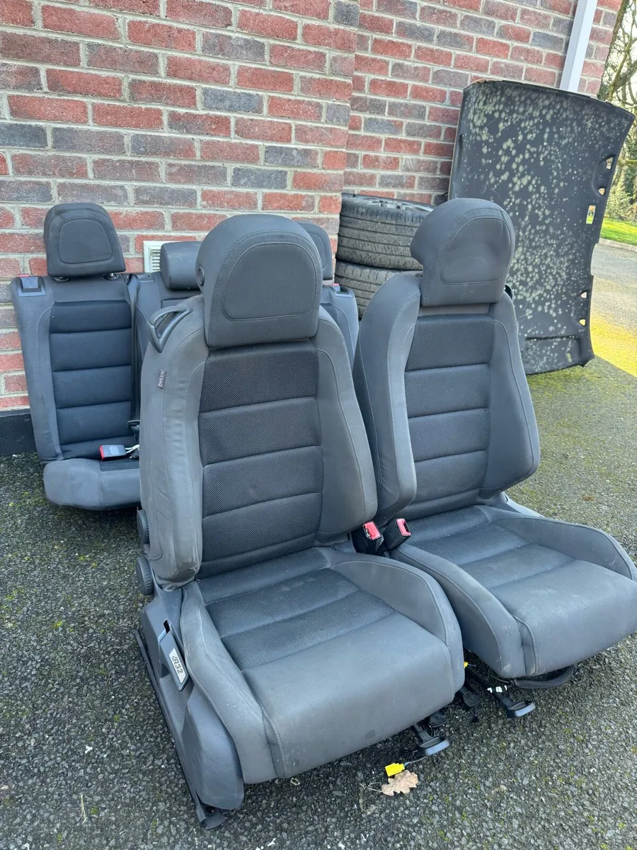 Mk5 golf r32 gti3 door leather and cloth seats - Image 2